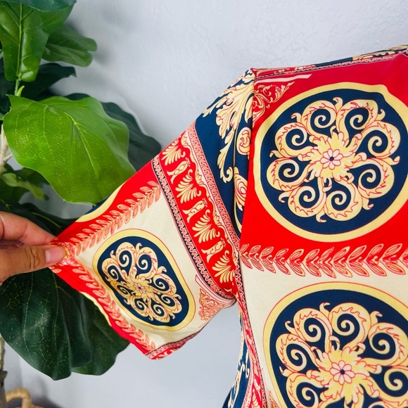 Pretty Little thing Baroque Gold Chain Wrap Crop Midi Top - Picture 3 of 6